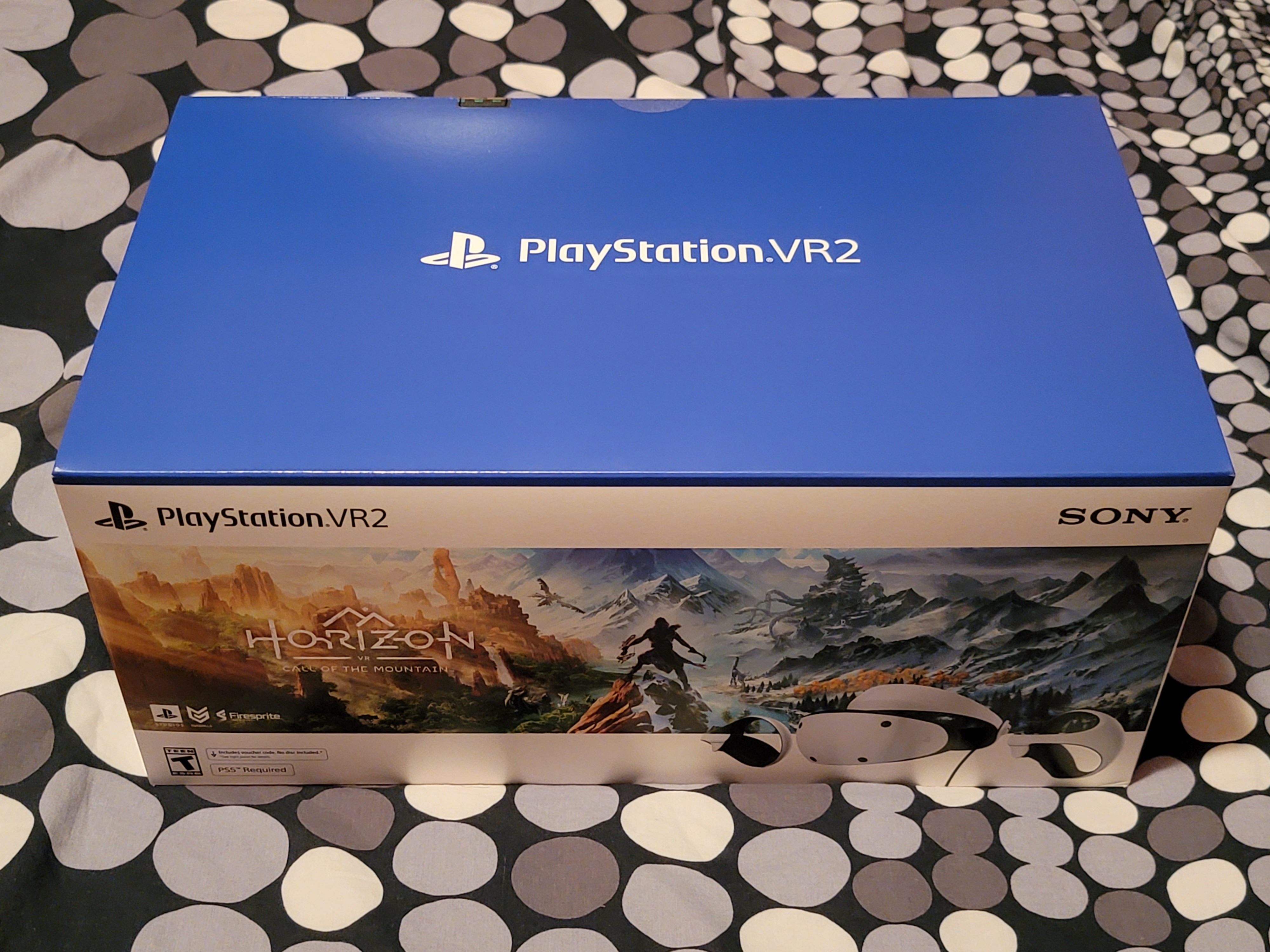 What's inside the Playstation VR 2 box